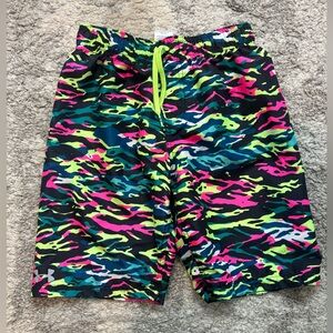 Under Armour Boy Neon Camo Swim Shorts Youth Large Swim Trunks